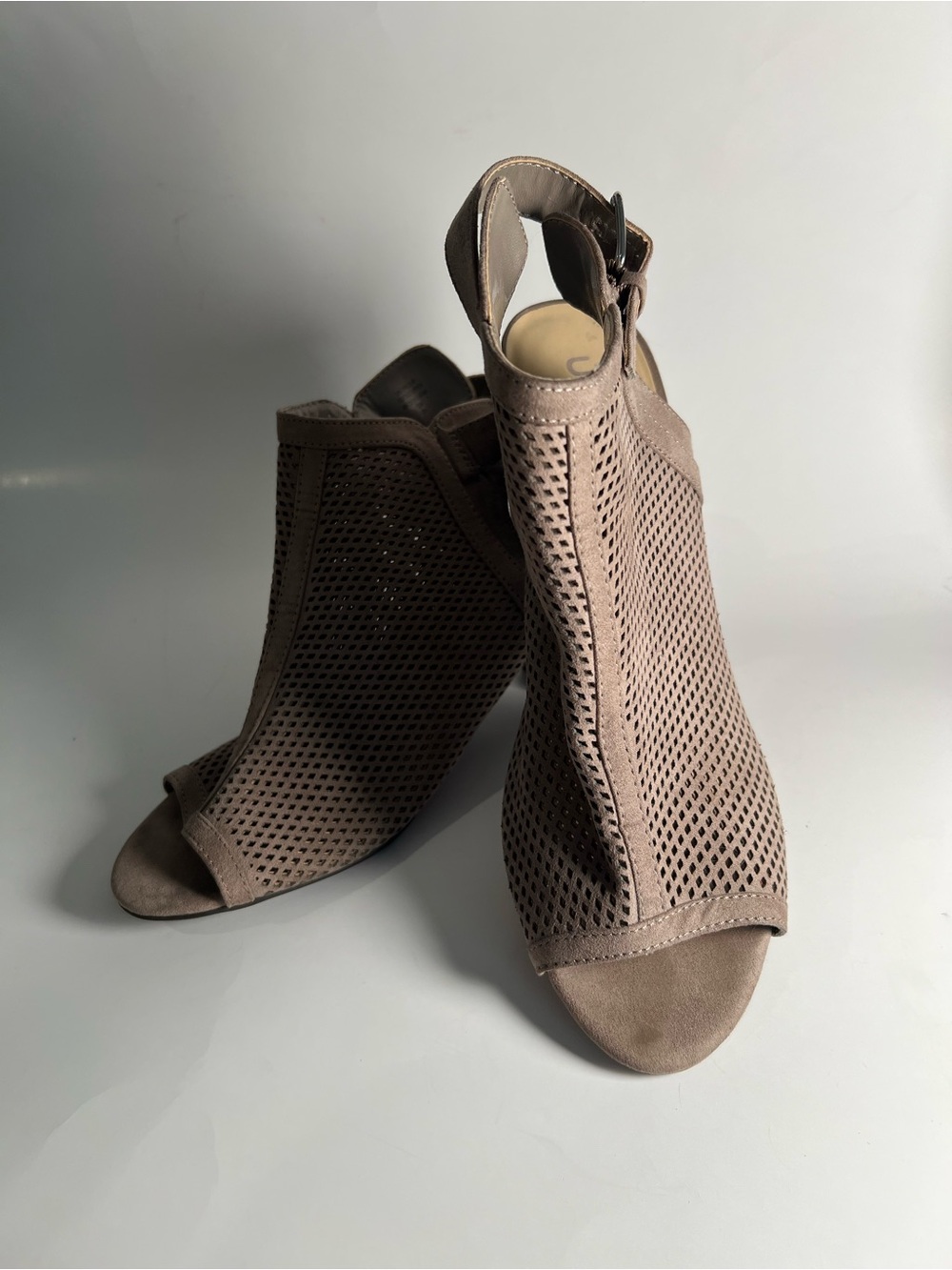 Unisa Unopalo Perforated Peep Toe Block Heel Ankle Boots Size 10
